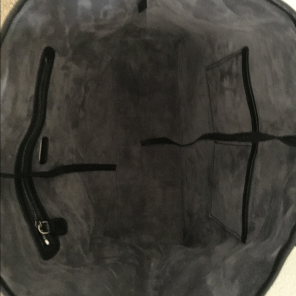 Tote - Picture 2 of 7